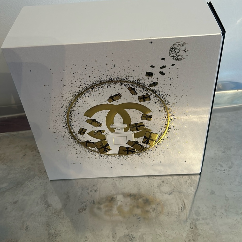 Chanel empty box with Christmas slide